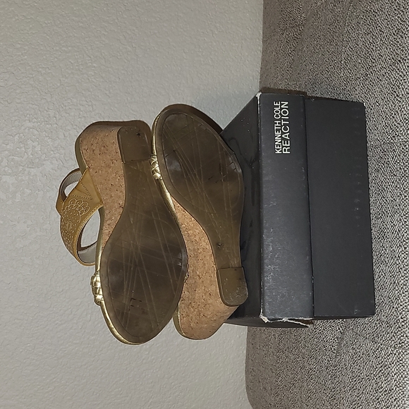 Kenneth Cole Reaction Sandals - Picture 8 of 9